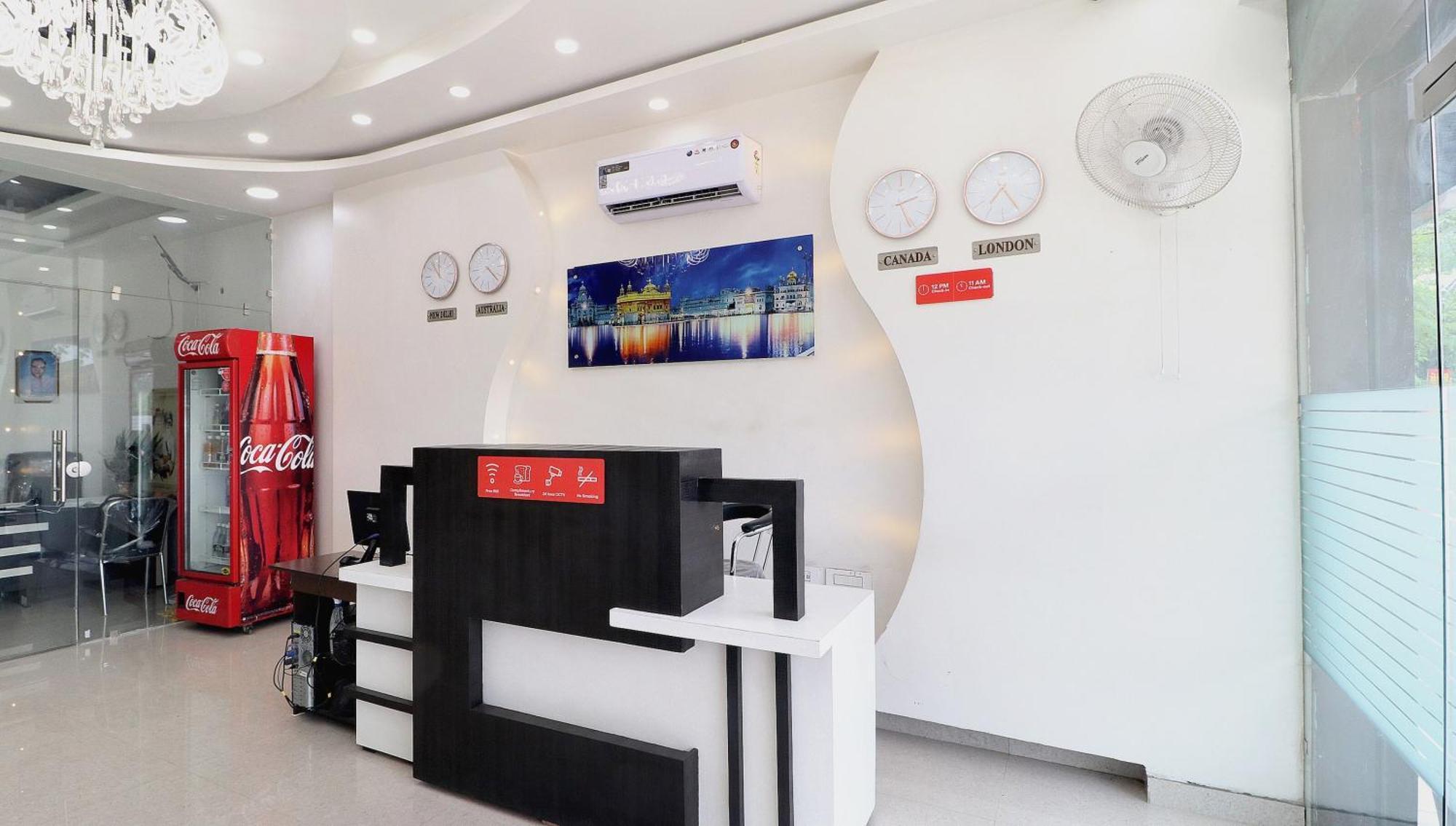 Hotel O Livinn Hub Amritsar Exterior photo