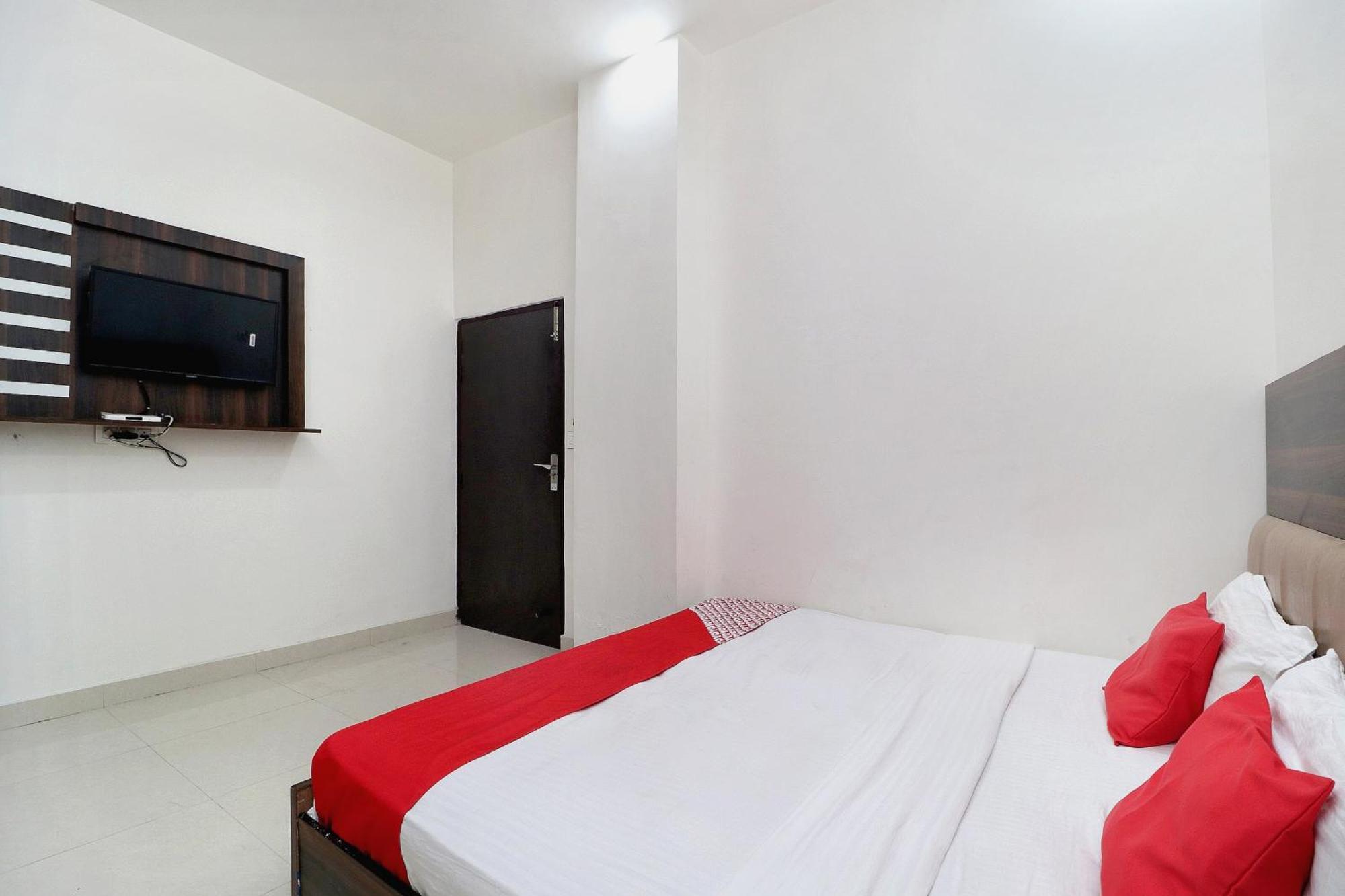 Hotel O Livinn Hub Amritsar Exterior photo